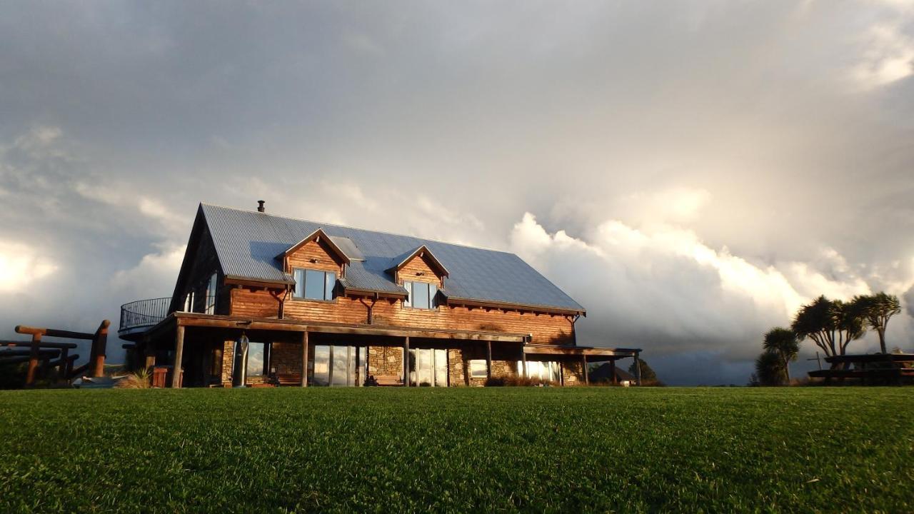 Tree House Lodge Bed & Breakfast Cheviot Экстерьер фото